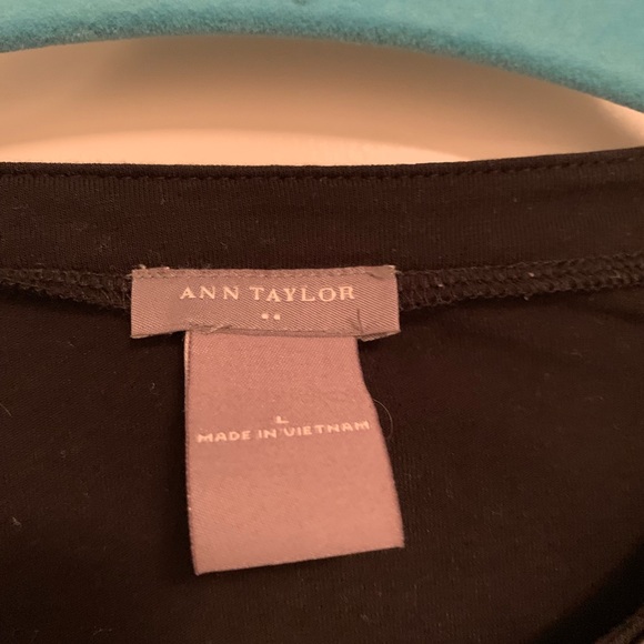 Ann Taylor V-Neck Tee - Picture 3 of 4